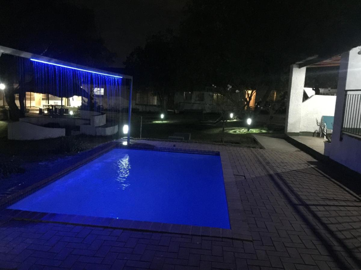 Simbasun Cottages Midrand Kültér fotó