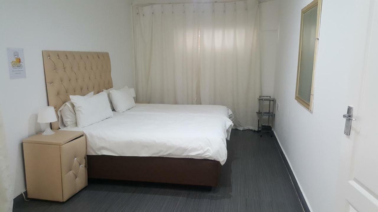 Simbasun Cottages Midrand Kültér fotó