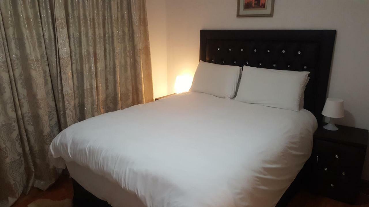 Simbasun Cottages Midrand Kültér fotó