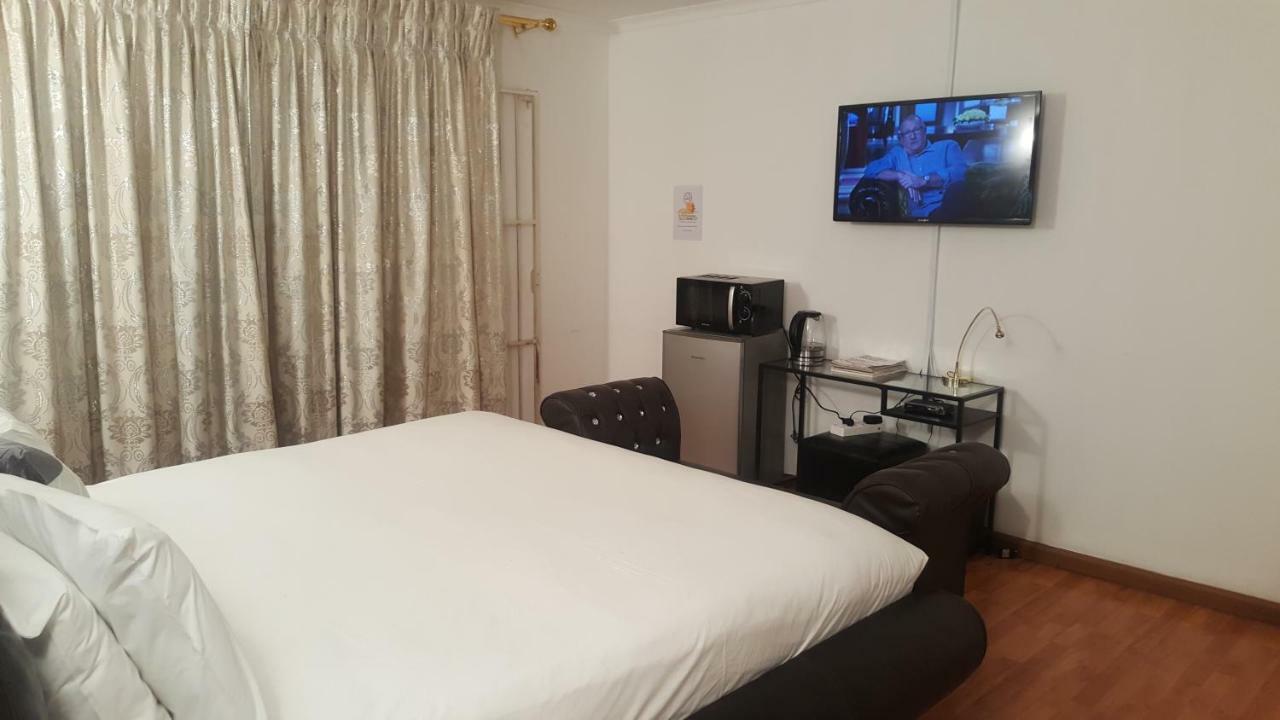 Simbasun Cottages Midrand Kültér fotó