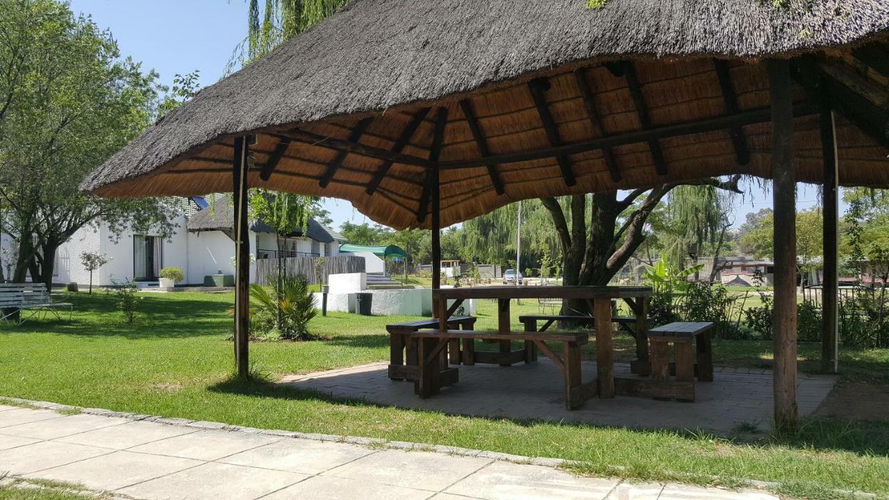 Simbasun Cottages Midrand Kültér fotó