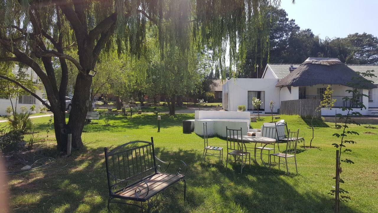 Simbasun Cottages Midrand Kültér fotó