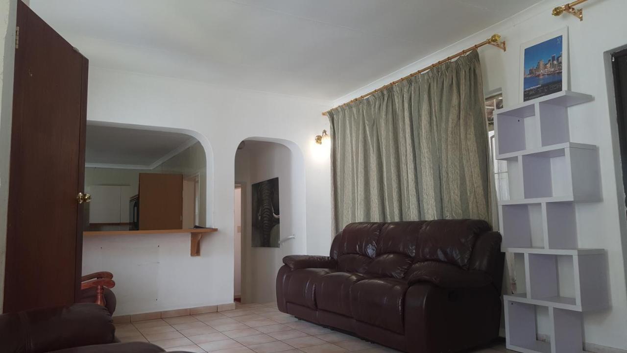 Simbasun Cottages Midrand Kültér fotó