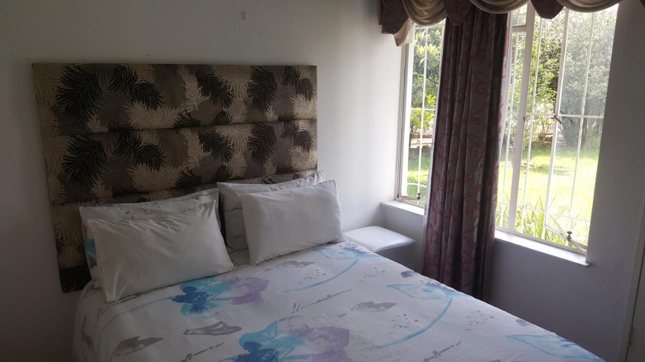 Simbasun Cottages Midrand Kültér fotó
