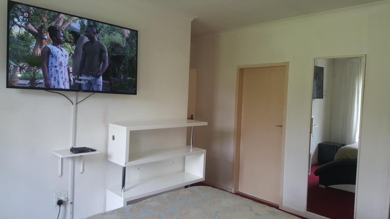 Simbasun Cottages Midrand Kültér fotó